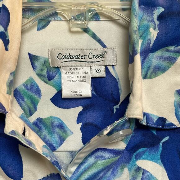 Coldwater Creek Long Sleeve Button Up Light Jacket, White w/Blue Floral, Size XS - Picture 4 of 9